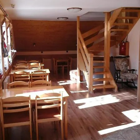 Adam - ゲストハウス