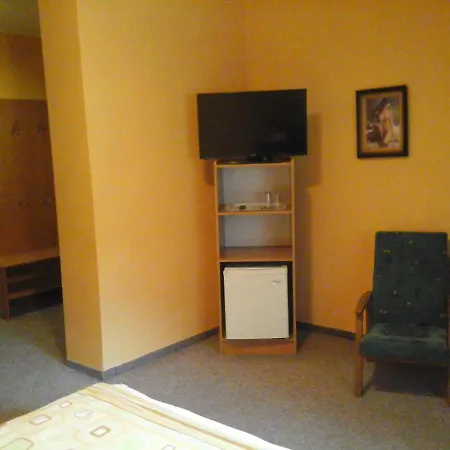 ゲストハウス Adam - マコー